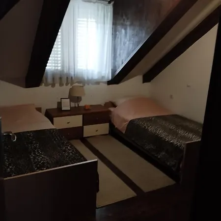 U Potkrovlju アパート