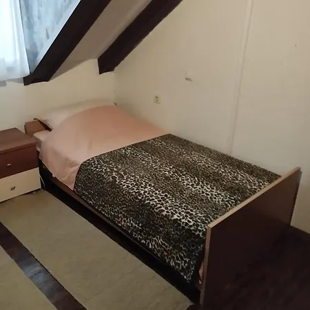 Apartment U Potkrovlju *